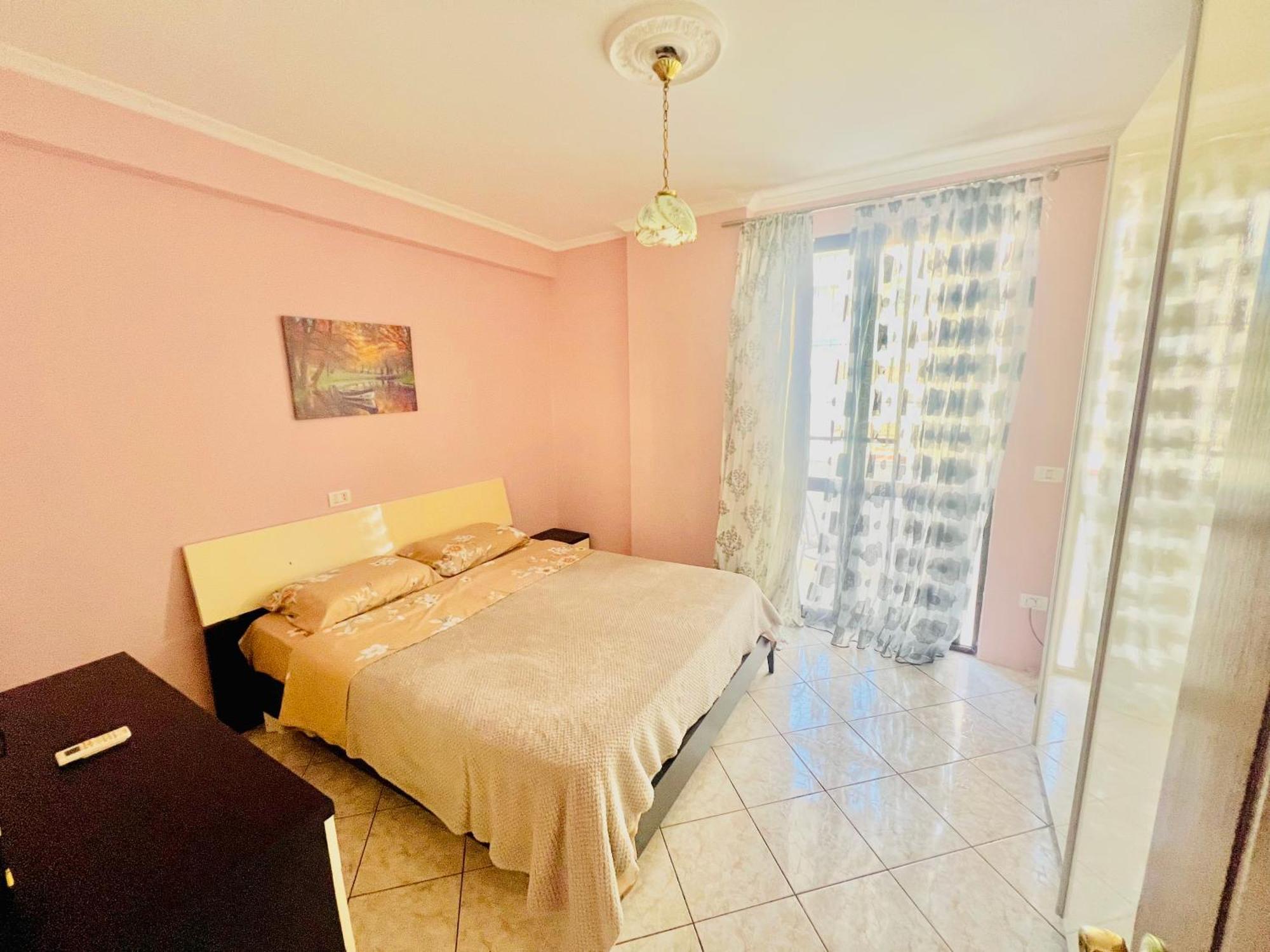 Lovely 3-Bedroom Rental Unit In Драч Екстериор снимка