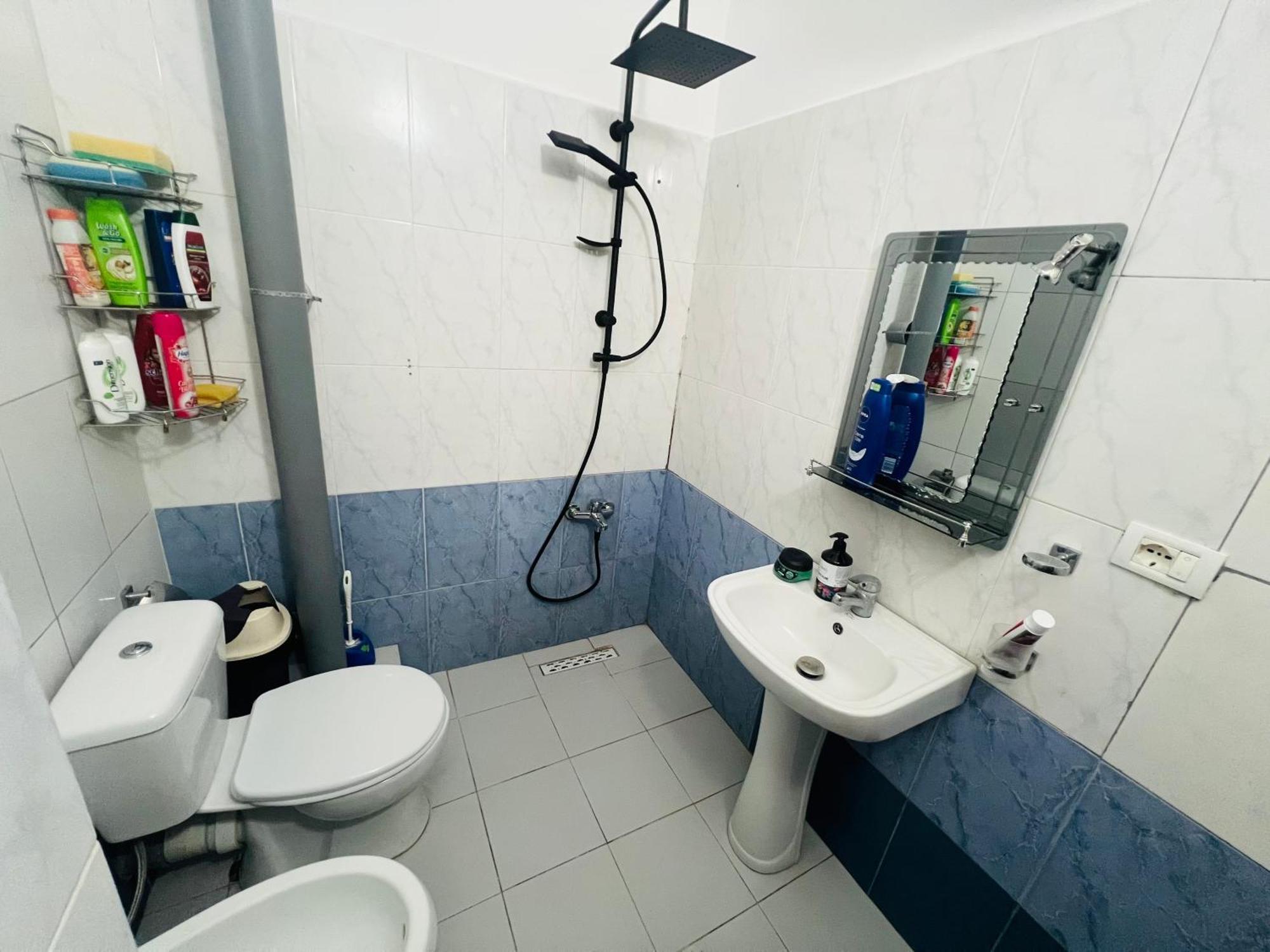 Lovely 3-Bedroom Rental Unit In Драч Екстериор снимка